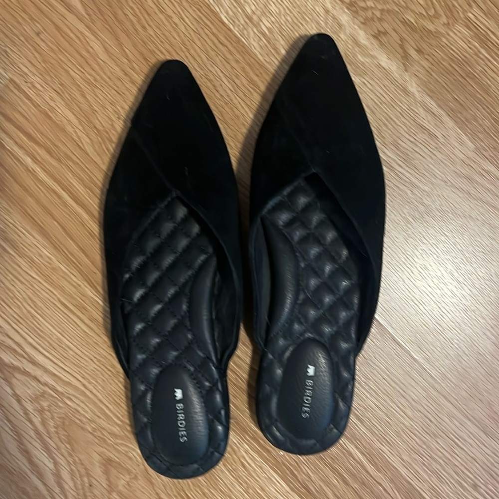 Birdies Swan black suede mules